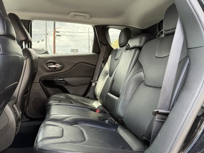 2023 Jeep Cherokee Altitude Lux