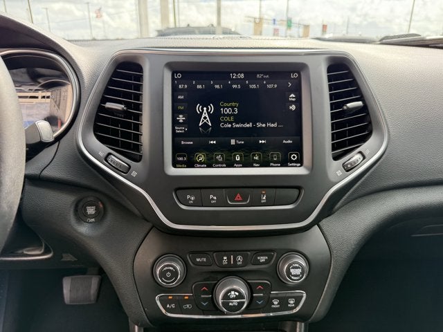 2023 Jeep Cherokee Altitude Lux