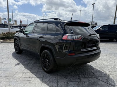 2023 Jeep Cherokee Altitude Lux