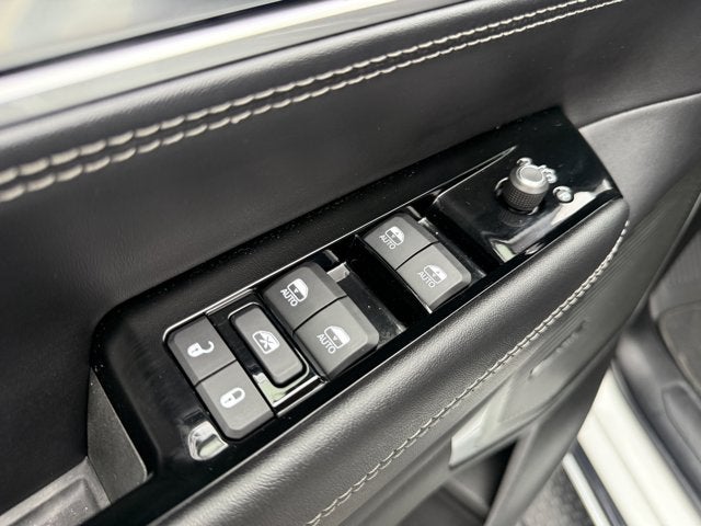 2023 Jeep Wagoneer Base