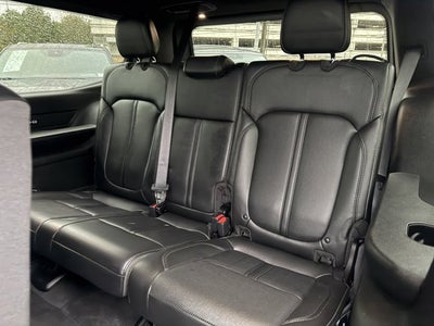 2023 Jeep Wagoneer Base