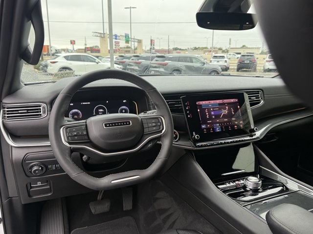 2023 Jeep Wagoneer Base