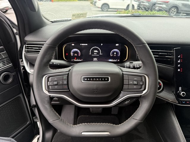 2023 Jeep Wagoneer Base