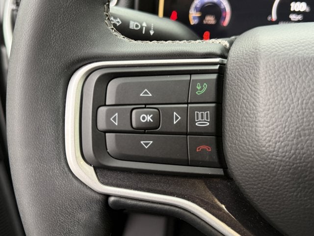 2023 Jeep Wagoneer Base