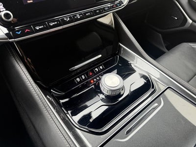 2023 Jeep Wagoneer Base