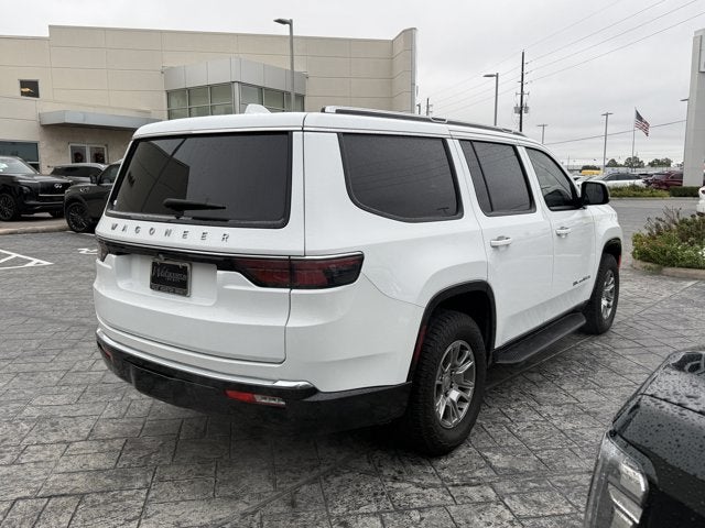 2023 Jeep Wagoneer Base