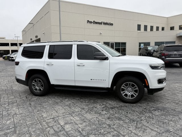 2023 Jeep Wagoneer Base