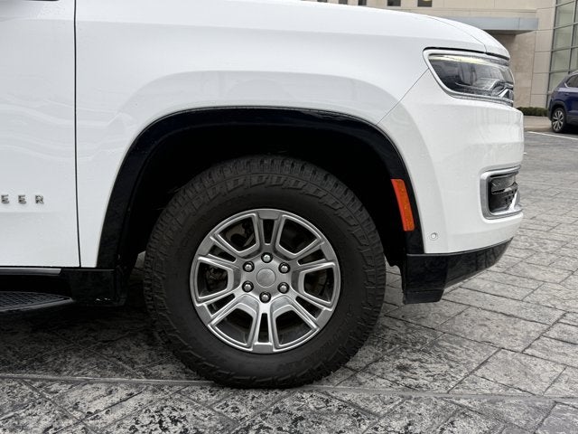 2023 Jeep Wagoneer Base