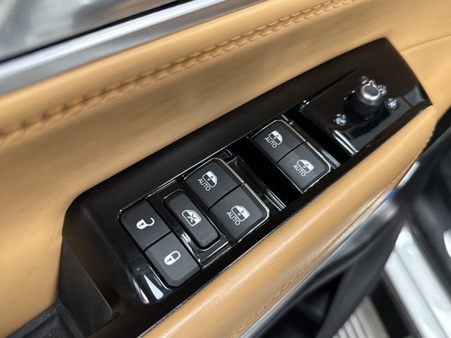 2022 Jeep Grand Wagoneer Series III