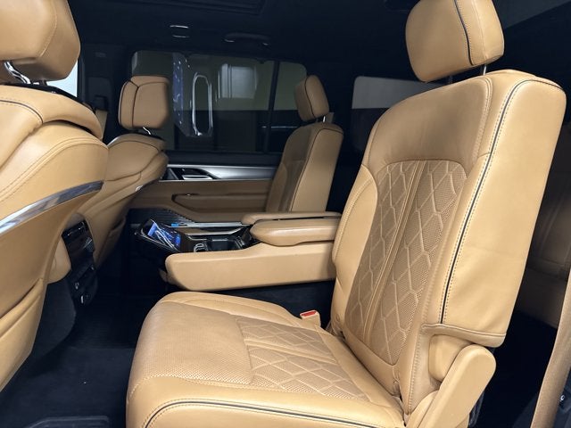 2022 Jeep Grand Wagoneer Series III
