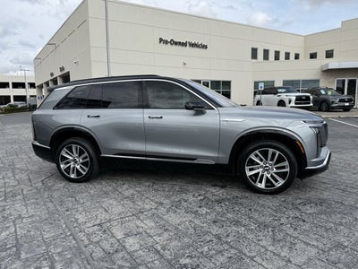 2026 Cadillac VISTIQ Luxury