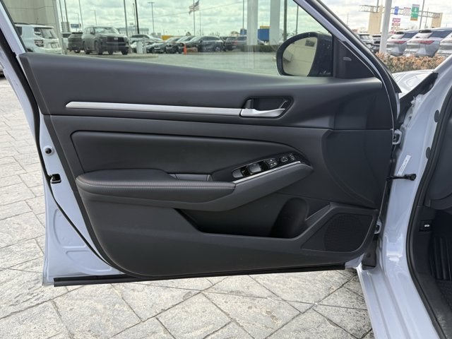 2024 Nissan Altima 2.0 SR