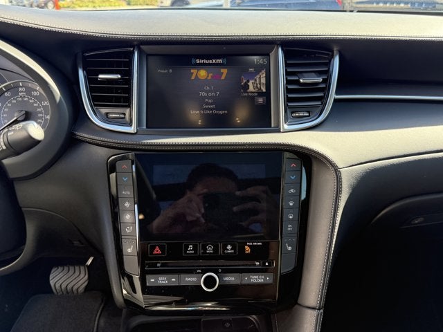 2023 INFINITI QX50 LUXE FWD