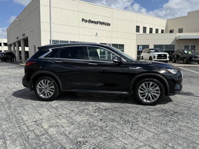 2023 INFINITI QX50 LUXE FWD