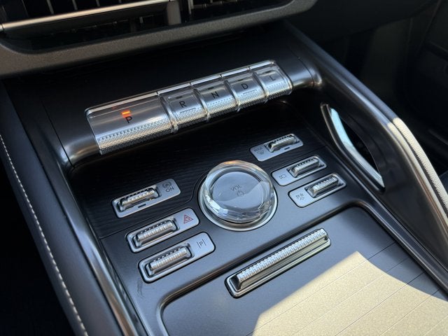 2025 Lincoln Nautilus Reserve