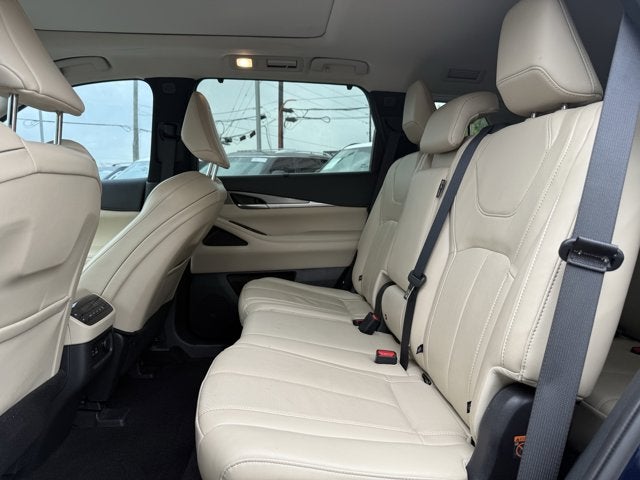 2023 INFINITI QX60 LUXE FWD
