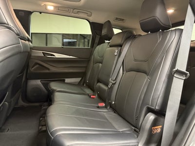 2023 INFINITI QX60 LUXE FWD