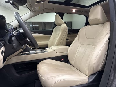 2023 INFINITI QX60 LUXE FWD