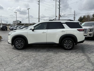 2024 Nissan Pathfinder SV