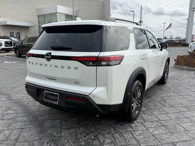 2024 Nissan Pathfinder SV
