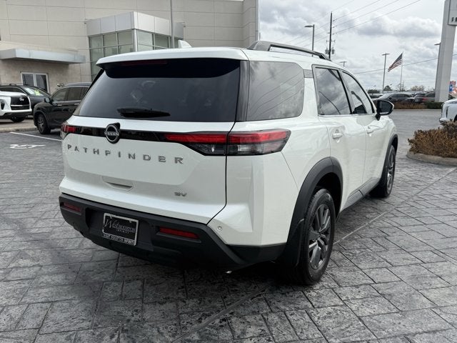 2024 Nissan Pathfinder SV
