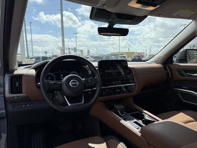 2025 Nissan Pathfinder Platinum