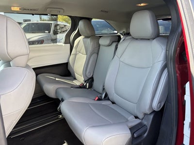 2025 Toyota Sienna XLE