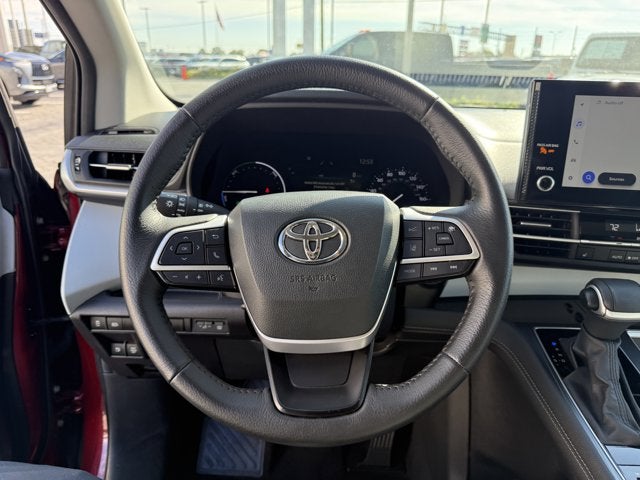 2025 Toyota Sienna XLE