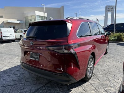 2025 Toyota Sienna XLE