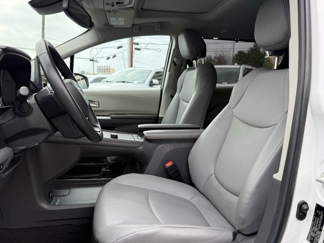 2024 Toyota Sienna XLE