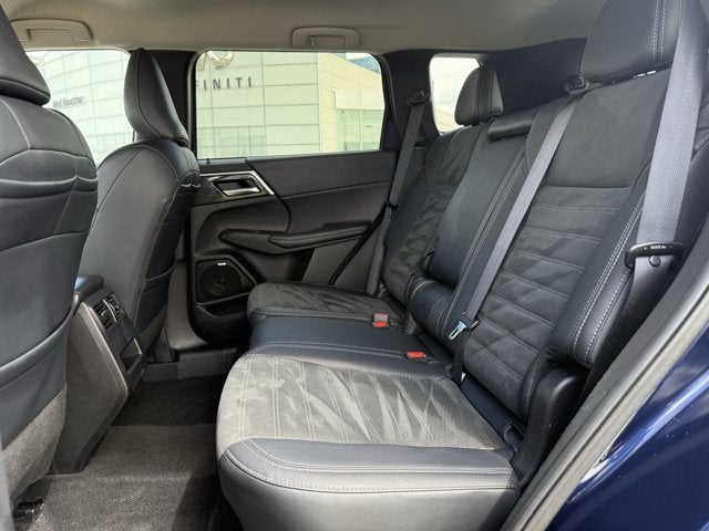 2025 Mitsubishi Outlander SE