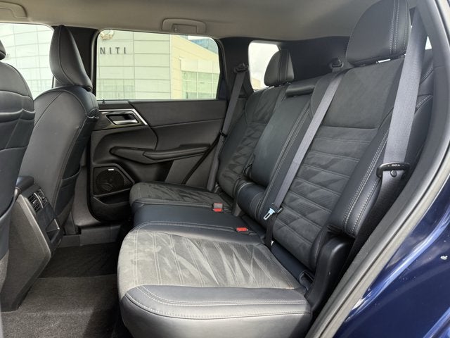 2025 Mitsubishi Outlander SE