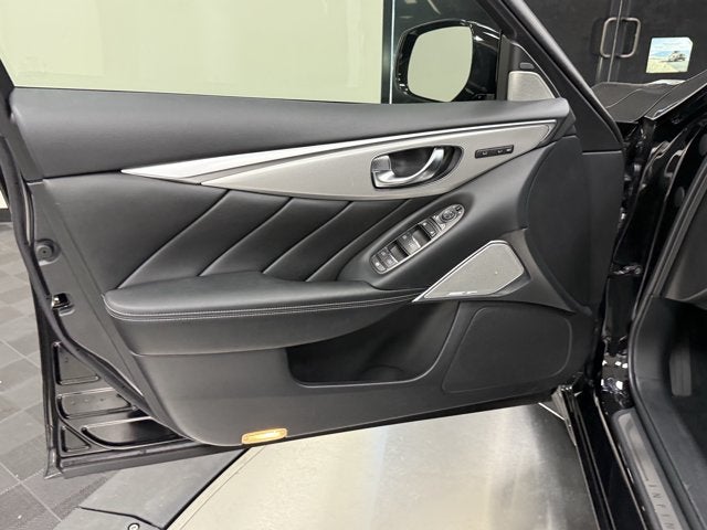2023 INFINITI Q50 LUXE RWD