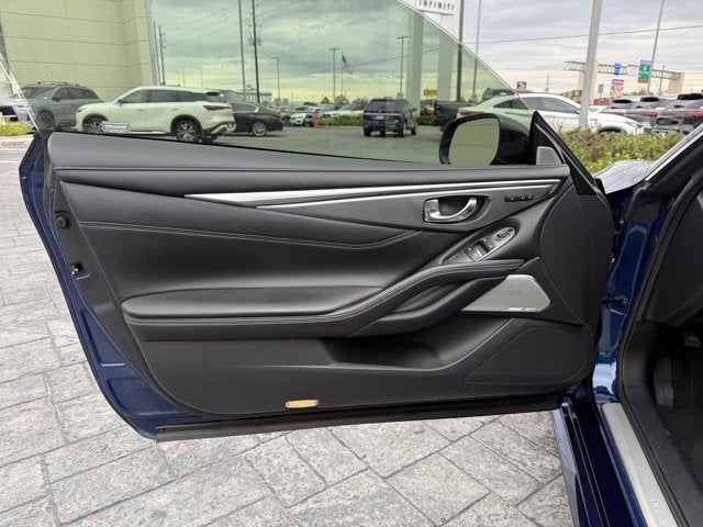 2018 INFINITI Q60 LUXE