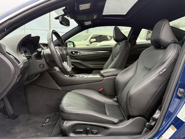 2018 INFINITI Q60 LUXE