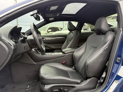 2018 INFINITI Q60 LUXE