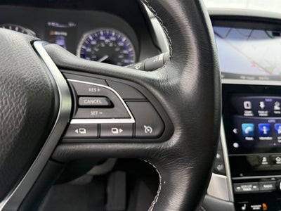 2018 INFINITI Q60 LUXE