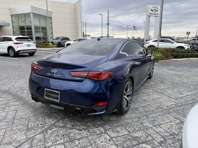 2018 INFINITI Q60 LUXE