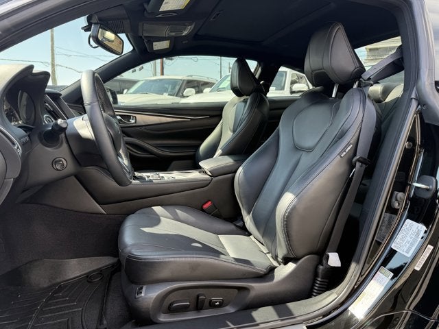 2022 INFINITI Q60 LUXE RWD