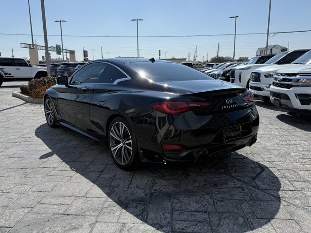 2022 INFINITI Q60 LUXE RWD