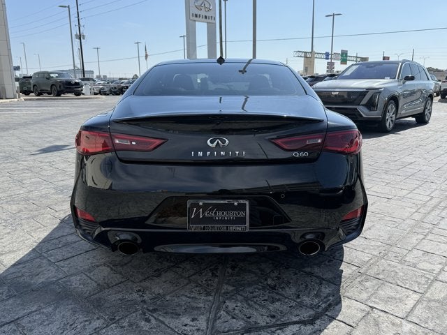 2022 INFINITI Q60 LUXE RWD
