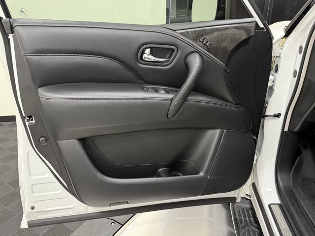 2023 INFINITI QX80 LUXE RWD