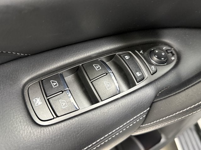 2023 INFINITI QX80 LUXE RWD