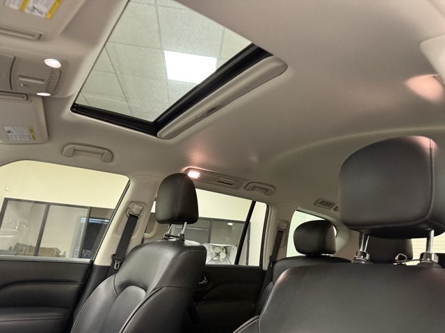 2023 INFINITI QX80 LUXE RWD