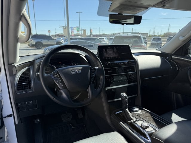 2024 INFINITI QX80 LUXE 4WD
