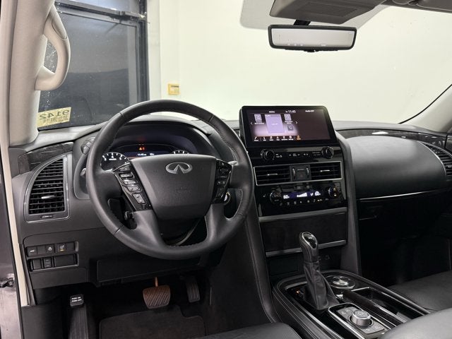 2023 INFINITI QX80 LUXE RWD