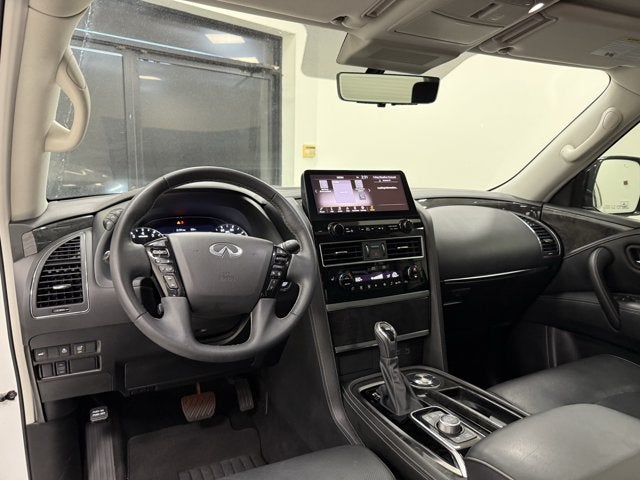 2023 INFINITI QX80 LUXE RWD
