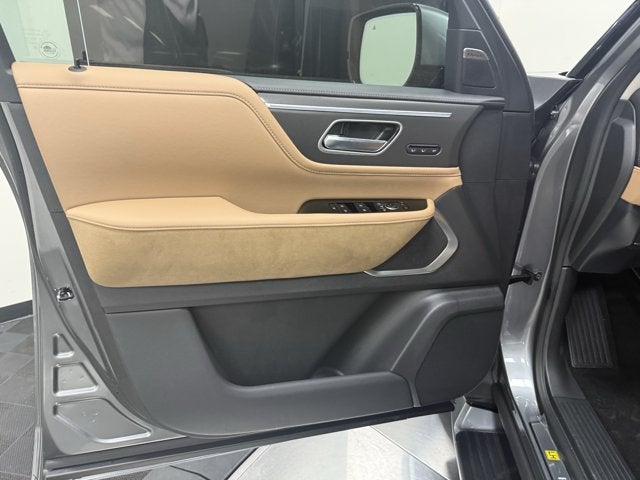 2027 INFINITI QX80 Luxe 2WD