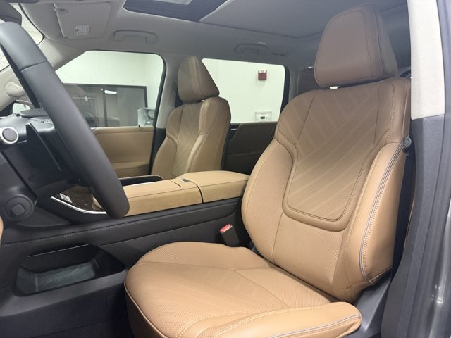 2027 INFINITI QX80 Luxe 2WD