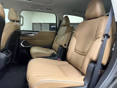 2027 INFINITI QX80 Luxe 2WD